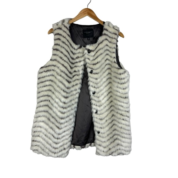 Sanctuary Vest Faux Fur - Picture 2 of 10